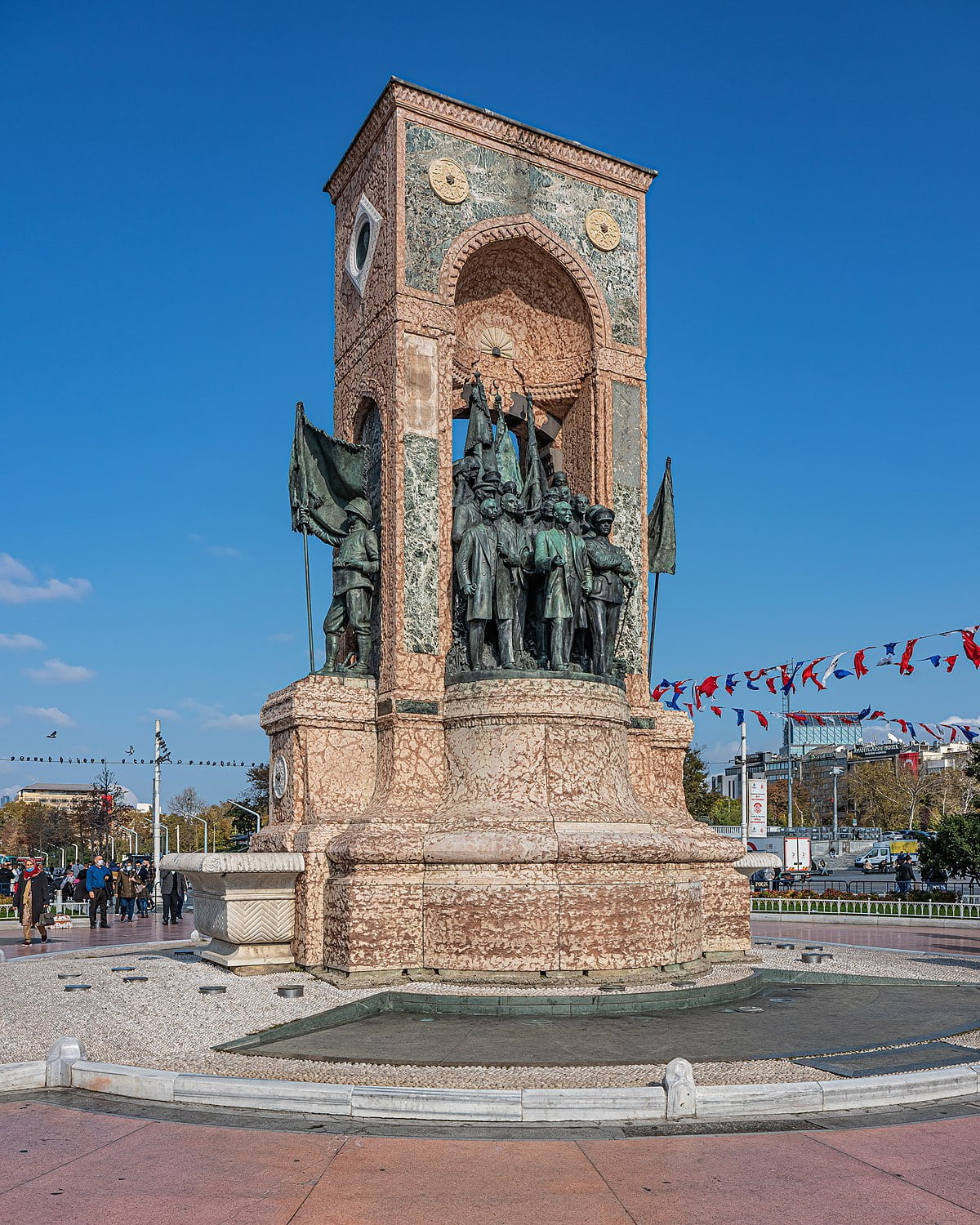 Adım adım Taksim, adım adım kültür turu