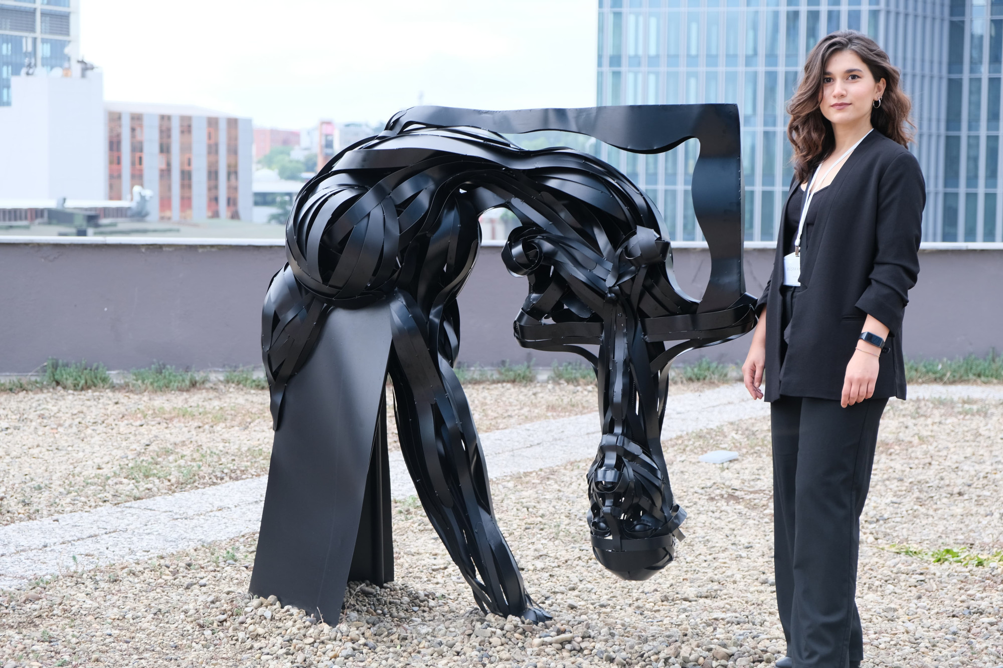 Heykeltraş Büşra Kara: Metali sanatıyla yoğuruyor