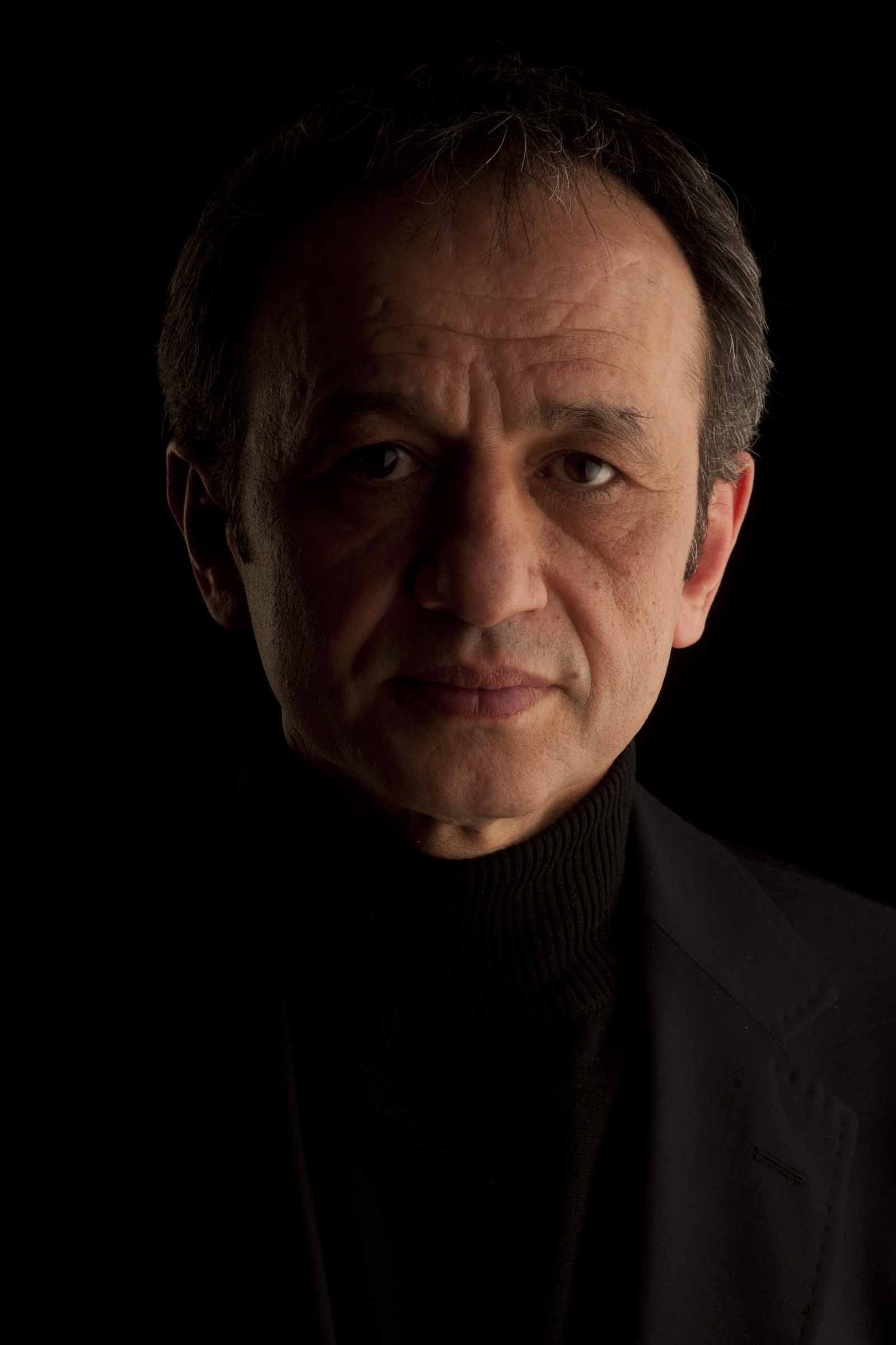 Neyi seversek sevelim, büyük Sevgili'yi seviyoruz