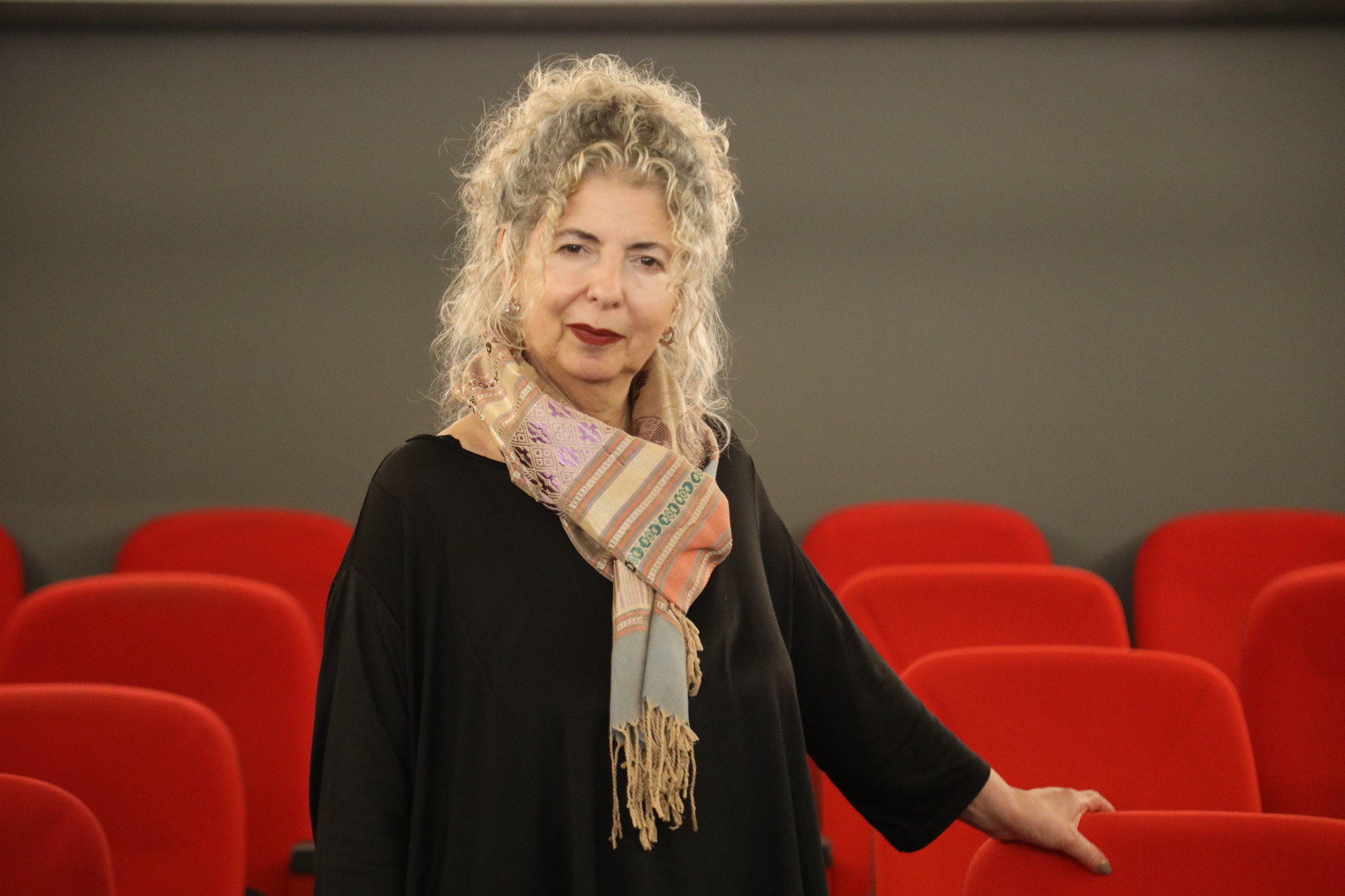 Tiyatro oyuncuyu özgürleştiriyor